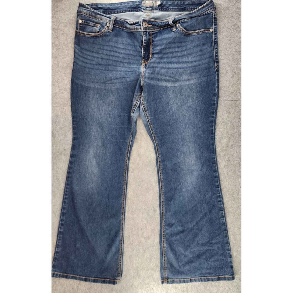 Torrid Luxe Slim Boot Super Stretch Medium Wash Denim Jeans Plus Size 18S Womens